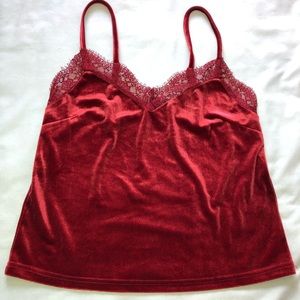 RED VELVET cute top! Laced in the front chest area